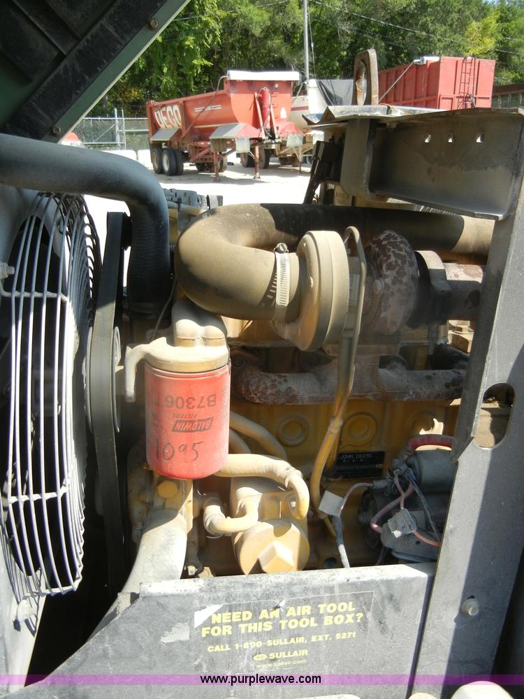 image for item D4206 Sullair 185 towable air compressor