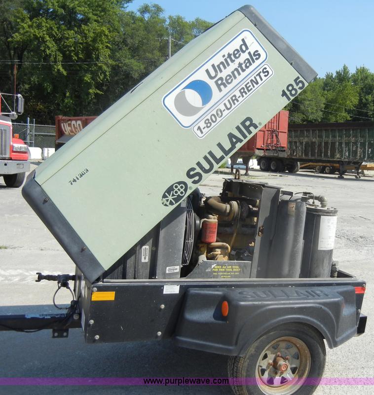 image for item D4206 Sullair 185 towable air compressor