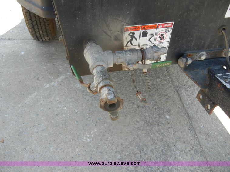 image for item D4206 Sullair 185 towable air compressor