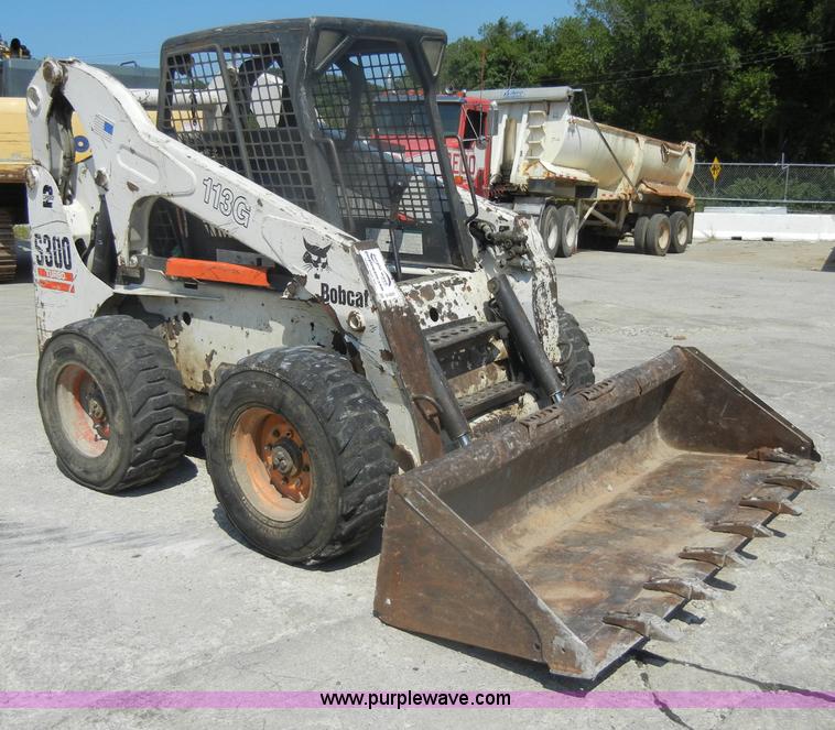 image for item D4207 2003 Bobcat S300 Turbo skid steer