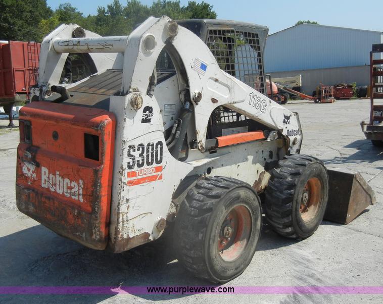 image for item D4207 2003 Bobcat S300 Turbo skid steer