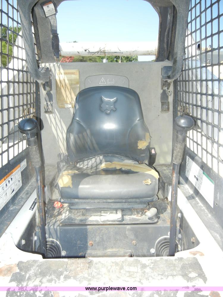 image for item D4207 2003 Bobcat S300 Turbo skid steer