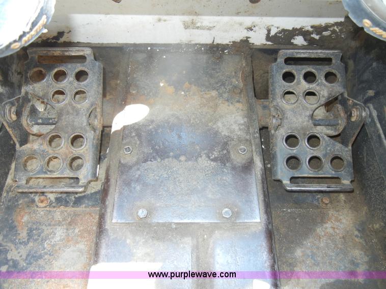 image for item D4207 2003 Bobcat S300 Turbo skid steer