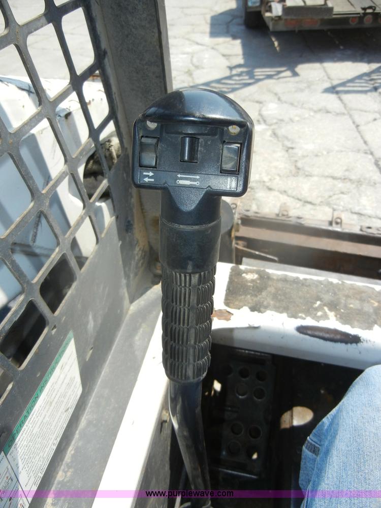 image for item D4207 2003 Bobcat S300 Turbo skid steer