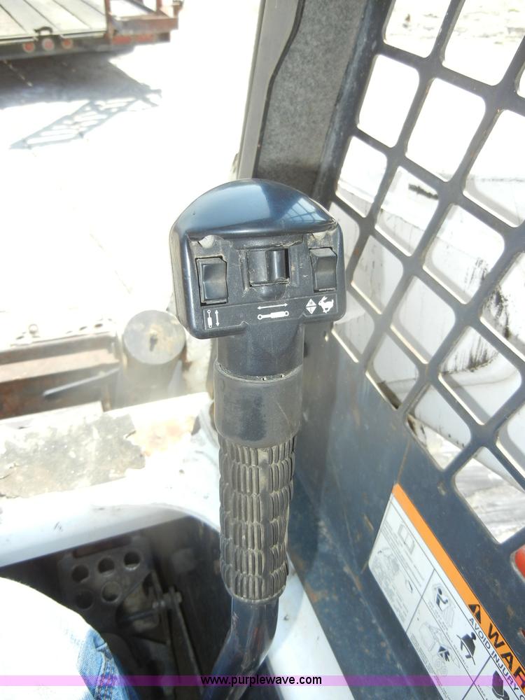 image for item D4207 2003 Bobcat S300 Turbo skid steer