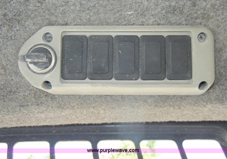 image for item D4207 2003 Bobcat S300 Turbo skid steer
