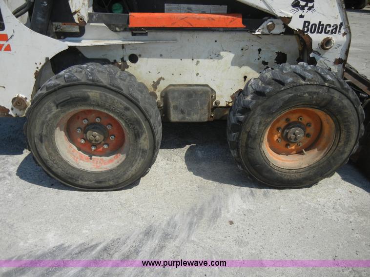 image for item D4207 2003 Bobcat S300 Turbo skid steer