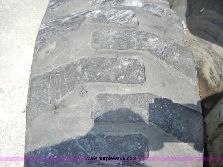 image for item D4207 2003 Bobcat S300 Turbo skid steer