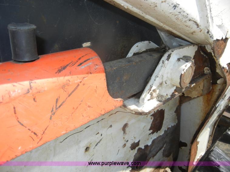 image for item D4207 2003 Bobcat S300 Turbo skid steer