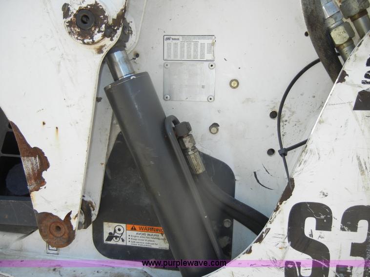 image for item D4207 2003 Bobcat S300 Turbo skid steer