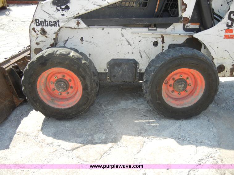 image for item D4207 2003 Bobcat S300 Turbo skid steer