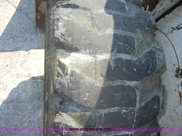 image for item D4207 2003 Bobcat S300 Turbo skid steer