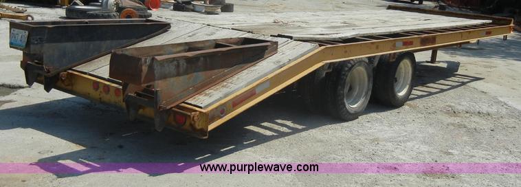 image for item D4210 1986 Trail King 24' flatbed equipment trailer