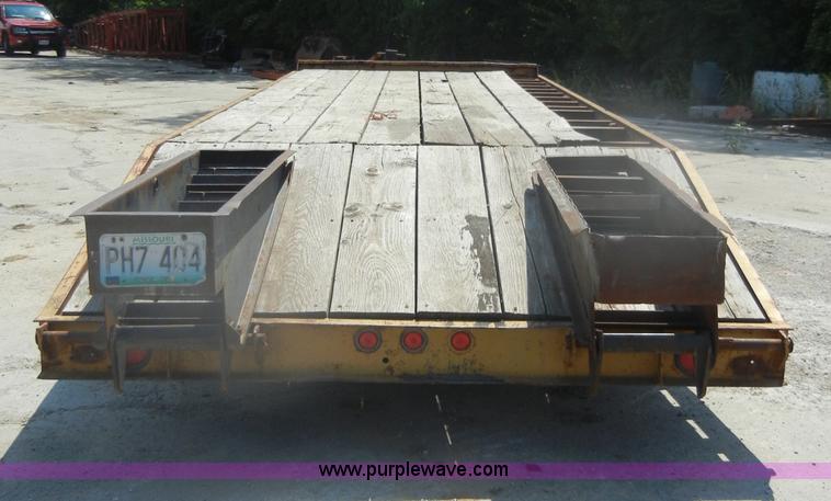 image for item D4210 1986 Trail King 24' flatbed equipment trailer