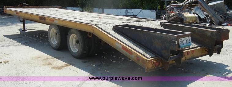 image for item D4210 1986 Trail King 24' flatbed equipment trailer