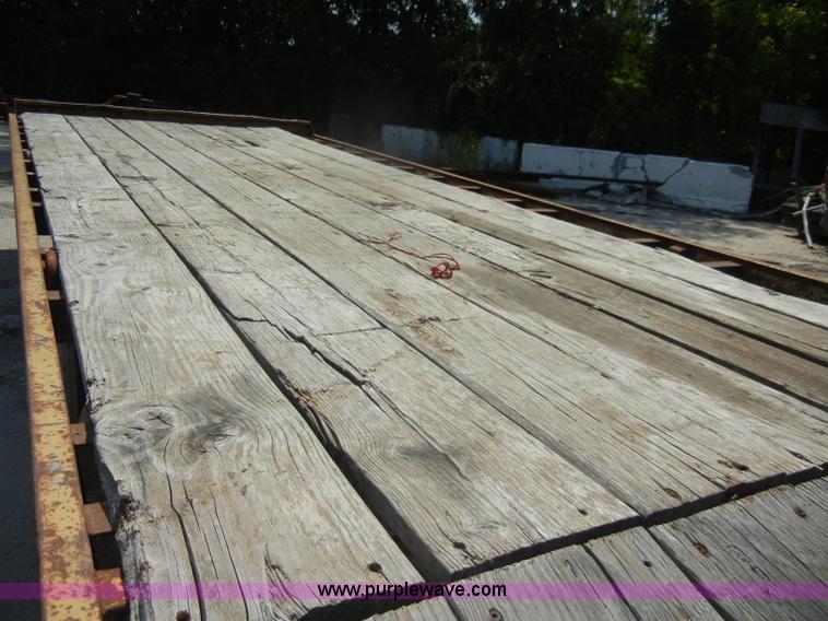 image for item D4210 1986 Trail King 24' flatbed equipment trailer