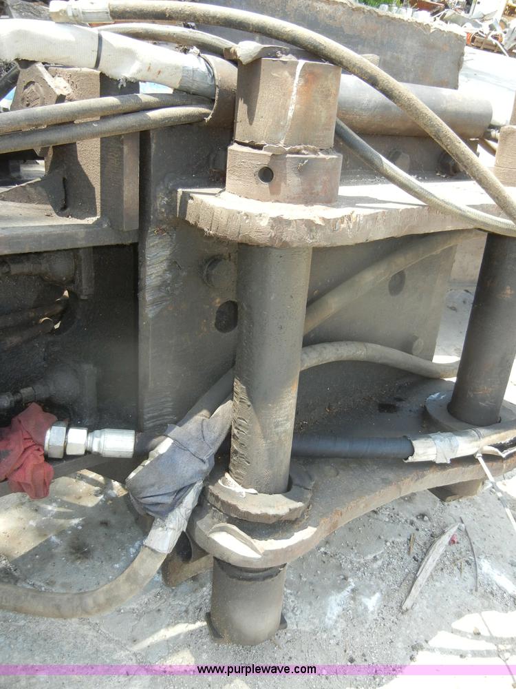 image for item D4213 Caterpillar S40 shear