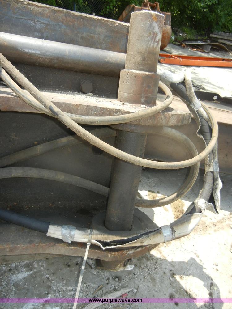 image for item D4213 Caterpillar S40 shear