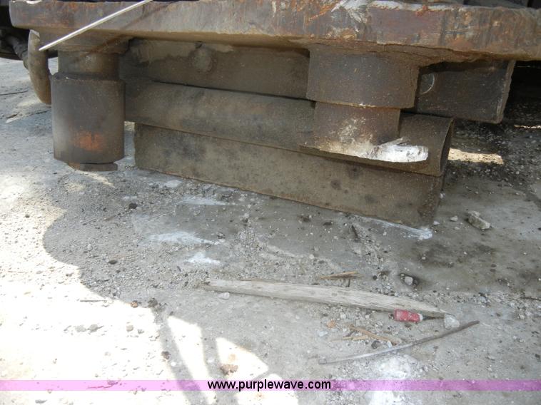 image for item D4213 Caterpillar S40 shear