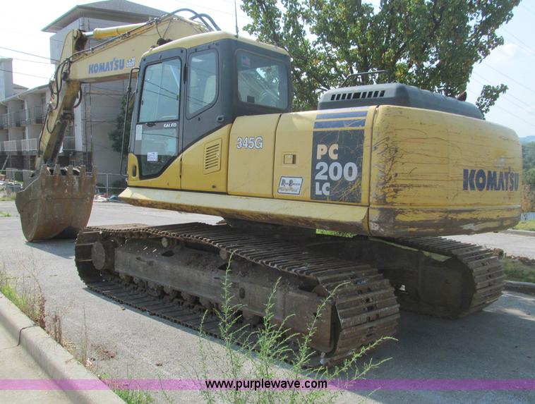 image for item F4528 2001 Komatsu PC200LC excavator