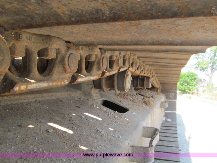 image for item F4528 2001 Komatsu PC200LC excavator