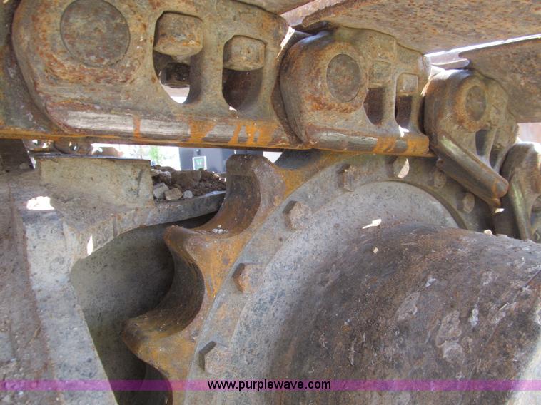 image for item F4528 2001 Komatsu PC200LC excavator