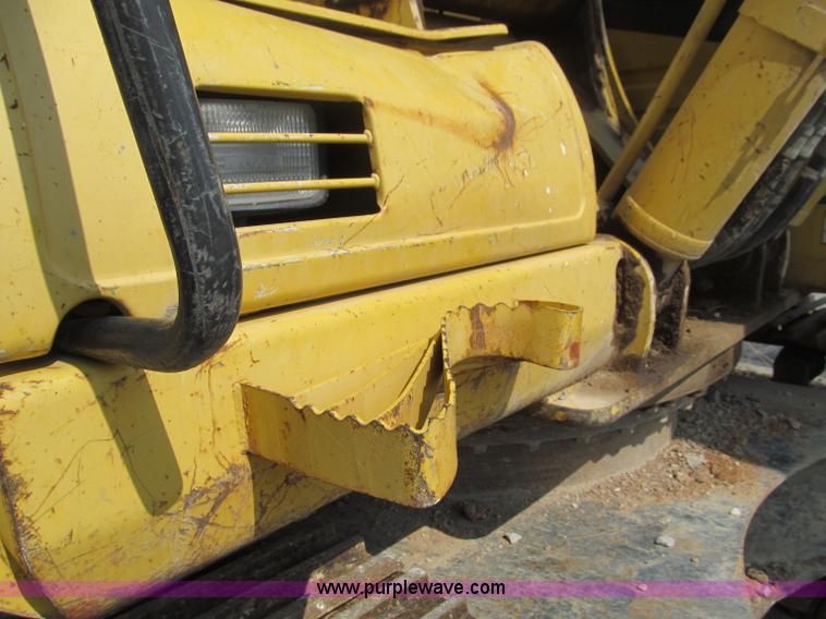 image for item F4528 2001 Komatsu PC200LC excavator