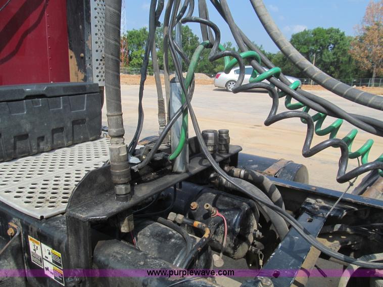 image for item F4529 2001 Kenworth W900 semi truck