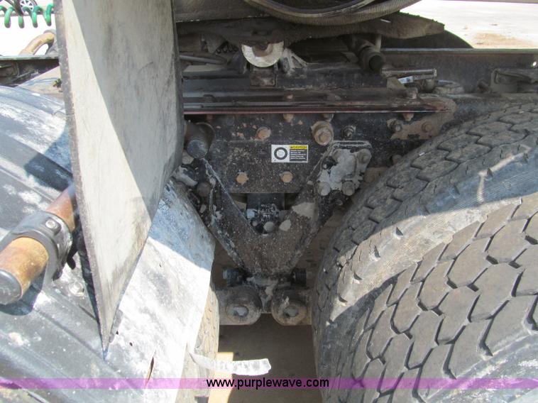 image for item F4529 2001 Kenworth W900 semi truck