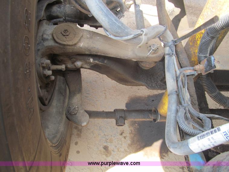 image for item F4529 2001 Kenworth W900 semi truck