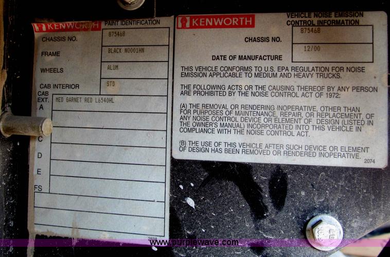 image for item F4529 2001 Kenworth W900 semi truck