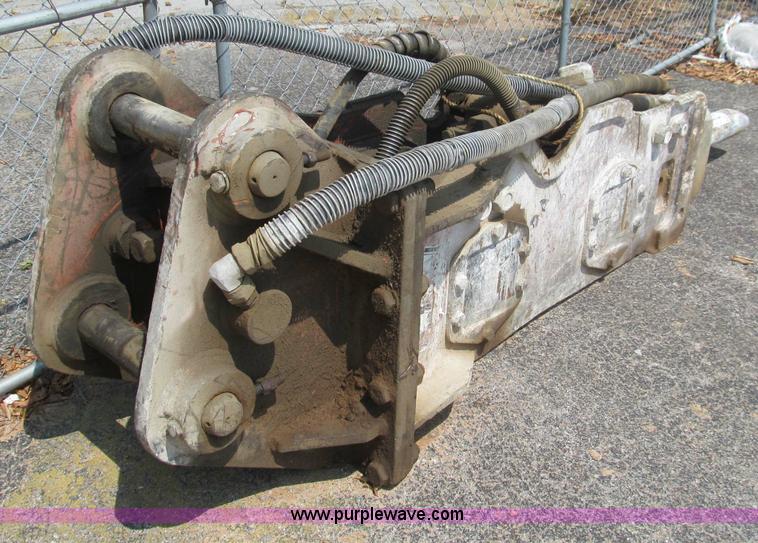 image for item F4535 NPK H12X hydraulic hammer