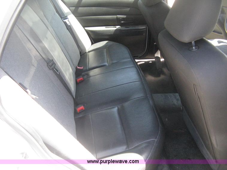 image for item A6469 2005 Ford Crown Victoria Police Interceptor