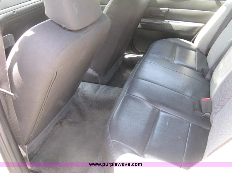 image for item A6469 2005 Ford Crown Victoria Police Interceptor