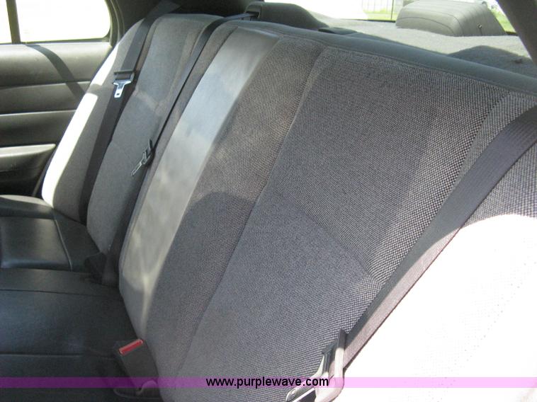 image for item A6469 2005 Ford Crown Victoria Police Interceptor