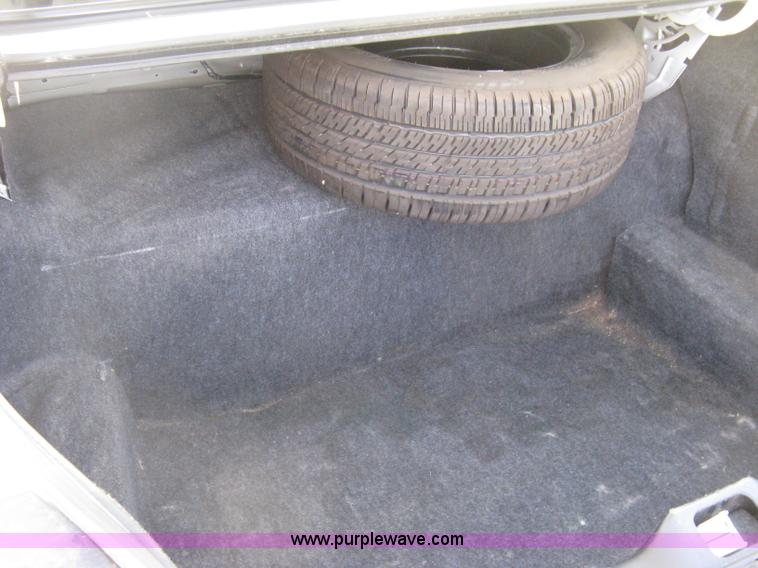 image for item A6469 2005 Ford Crown Victoria Police Interceptor