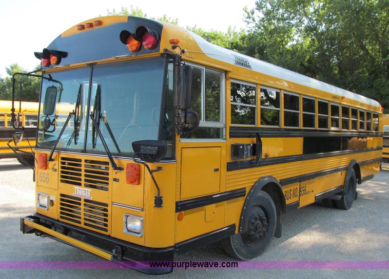 image for item A8362 2002 Thomas Saf-T-Liner school bus