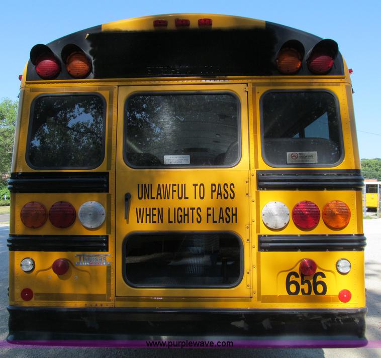 image for item A8362 2002 Thomas Saf-T-Liner school bus