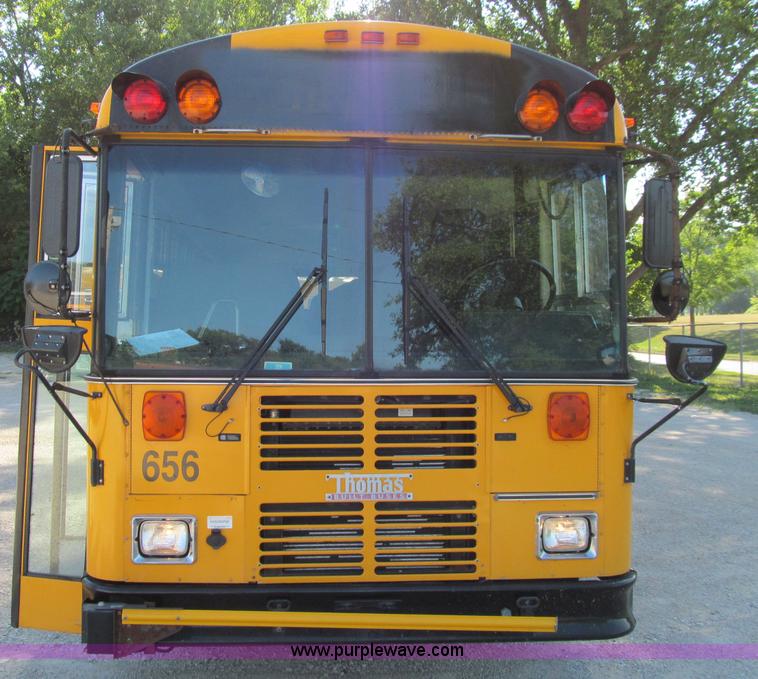 image for item A8362 2002 Thomas Saf-T-Liner school bus