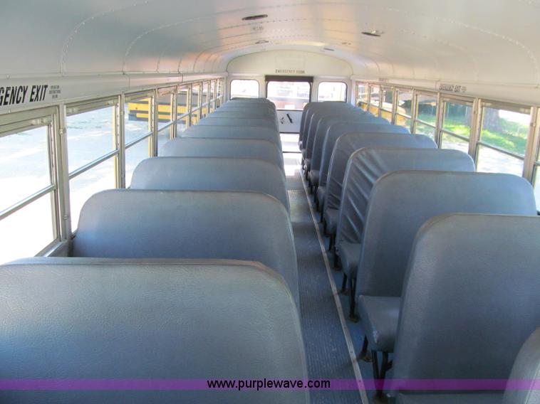 image for item A8362 2002 Thomas Saf-T-Liner school bus