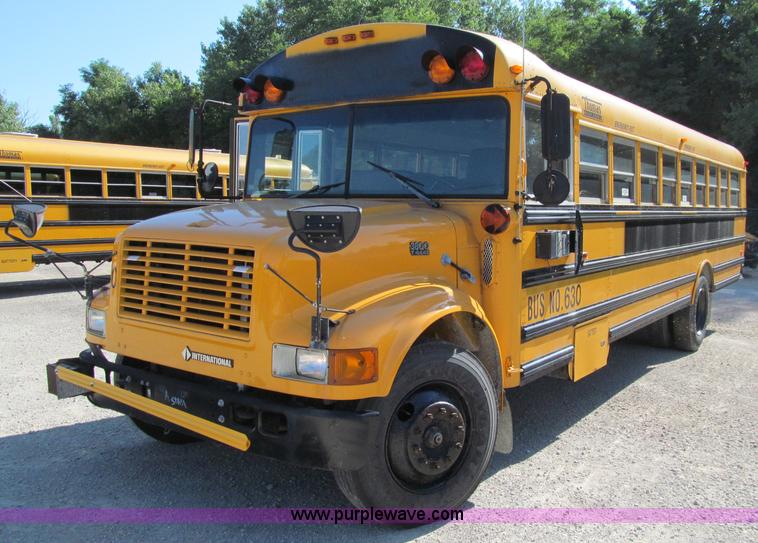 image for item A8363 2000 International Navistar 3800 school bus