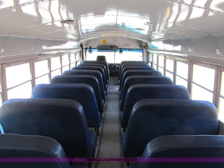 image for item A8363 2000 International Navistar 3800 school bus