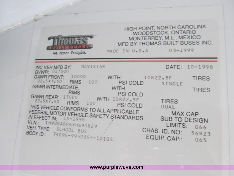 image for item A8364 2000 International Navistar 3800 school bus