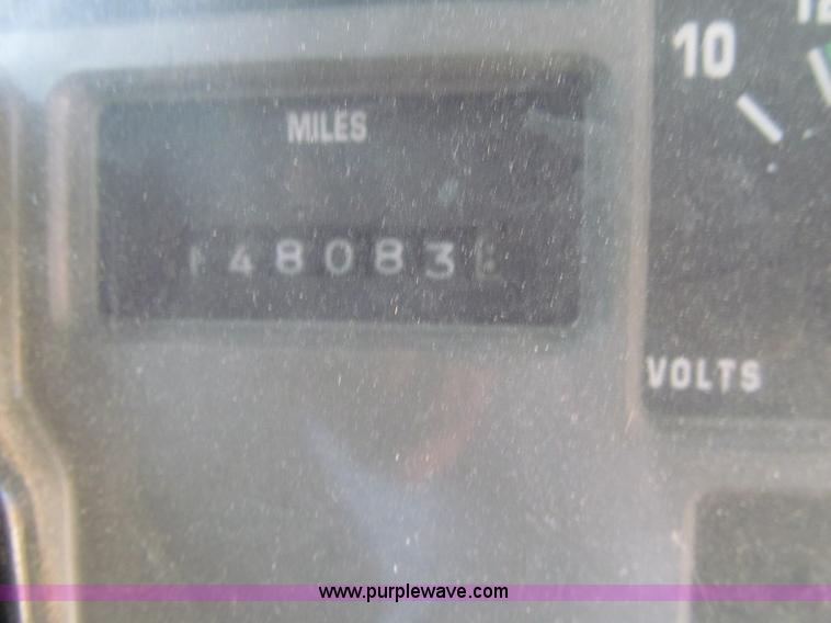 image for item A8364 2000 International Navistar 3800 school bus