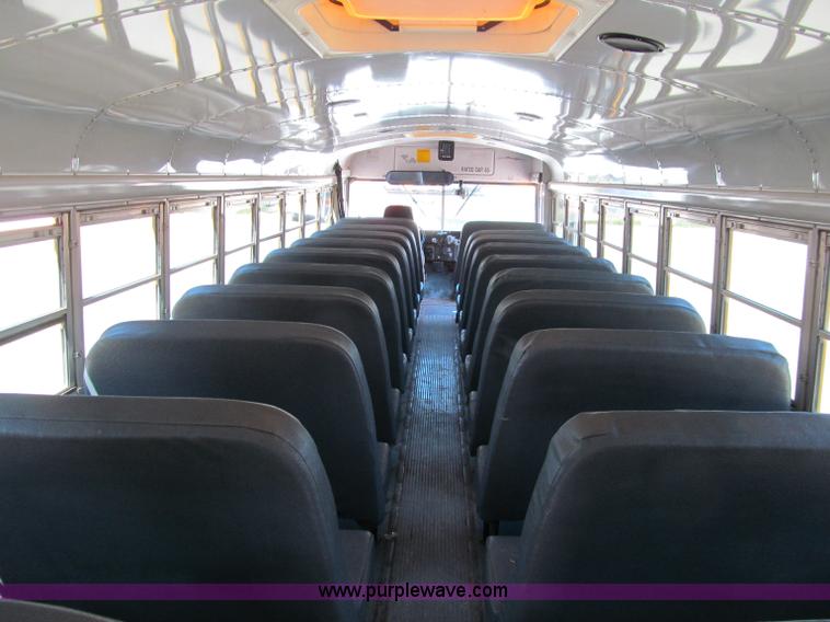image for item A8364 2000 International Navistar 3800 school bus
