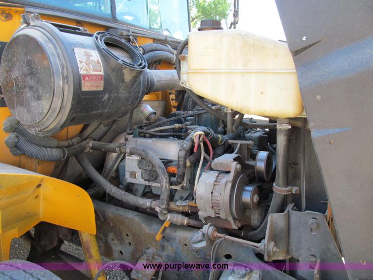 image for item A8364 2000 International Navistar 3800 school bus