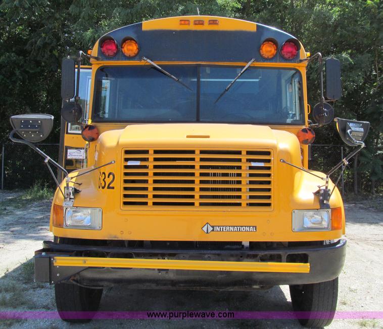image for item A8365 2000 International Navistar 3800 school bus