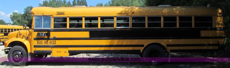 image for item A8365 2000 International Navistar 3800 school bus