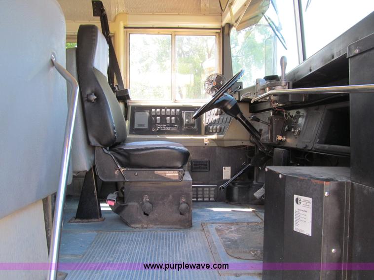 image for item A8365 2000 International Navistar 3800 school bus