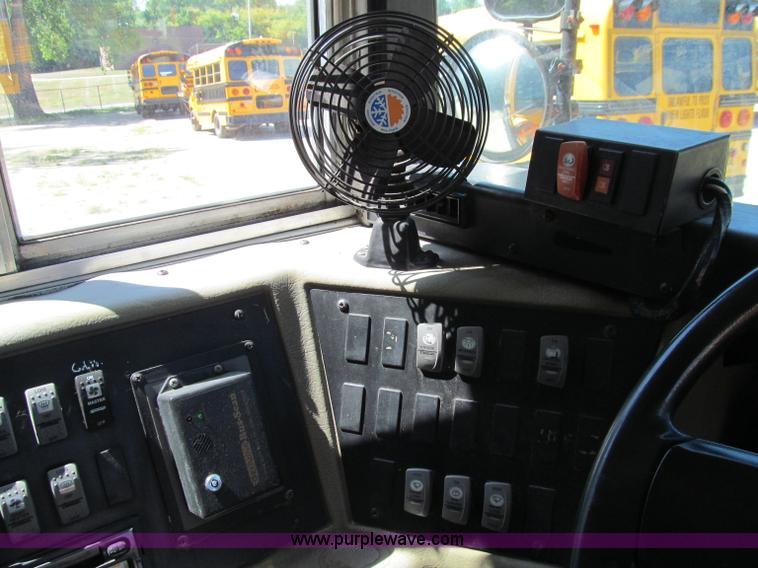 image for item A8365 2000 International Navistar 3800 school bus